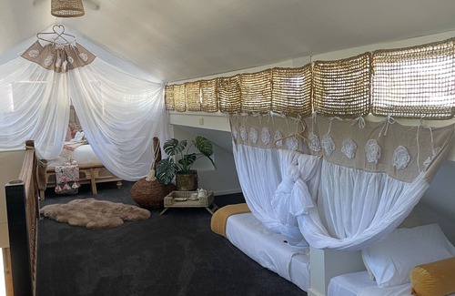 Echuca Apartment | Self contained Boutique Barn with loft living 200 mts from Echuca Hospital