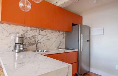 Central Zone House | Selva SampaSky: bathtub and view on the 24th floor