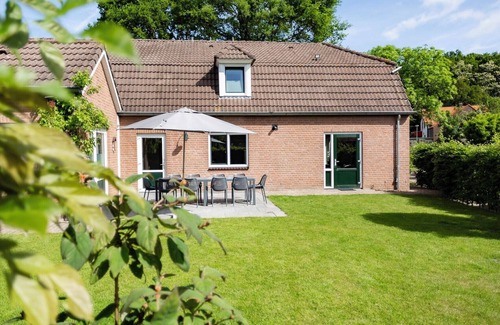 Plasmolen Cottage | Semi-detached 10-person group accommodation