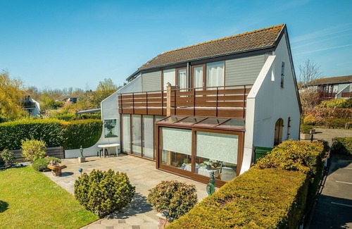 Brouwershaven Cottage | Semi-detached bungalow for 4 persons