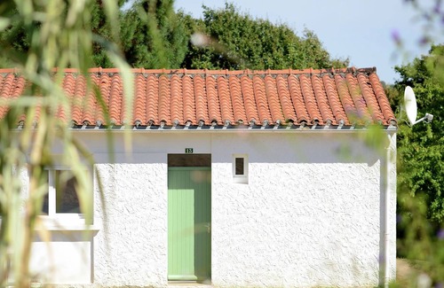 Chantonnay Apartment | Semi-detached bungalow with microwave, in the great Vendée