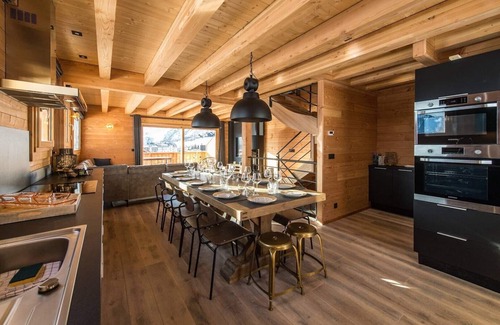 La Toussuire House | Semi-detached chalet near the slopes with panoramic views
