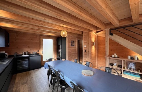 La Toussuire House | Semi-detached chalet near the slopes with sauna