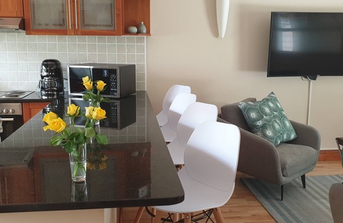 Tokai House | Semi-detached Town House with 3 bedrooms, 2.5 bathrooms, lounge and patio