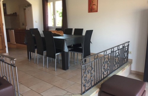 Propriano Villa | Semi-detached Villa Sea View - Private Parking - Near Town Center and Beaches