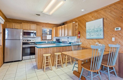 South Nags Head House | Semi Oceanfront, 100ft to beach, community pool