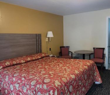 Watkins Glen Hotel | Seneca Clipper Inn