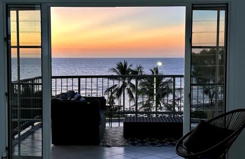 Rapid Creek Apartment | Sensational Sunsets Ocean Views From Top Floor
