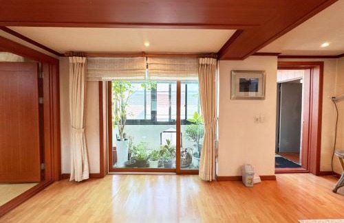 Sadang-dong House | Seoul Family House 4F Private Room