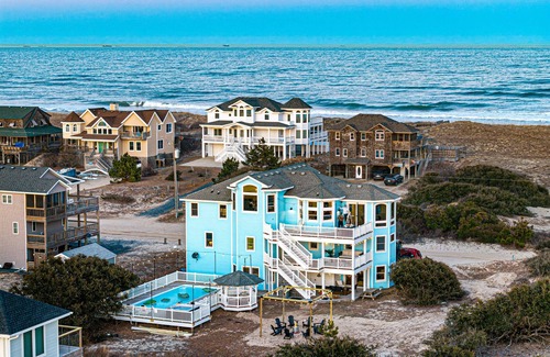 Carova Beach House | Sep 8-11 open, heat pool, hotub, firepit oceanview, Wild Horses, 6 bed 7 baths