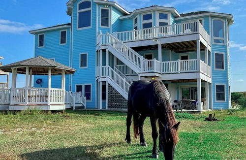 Carova Beach House | Sep 8-11 open, heat pool, hotub, firepit oceanview, Wild Horses, 6 bed 7 baths