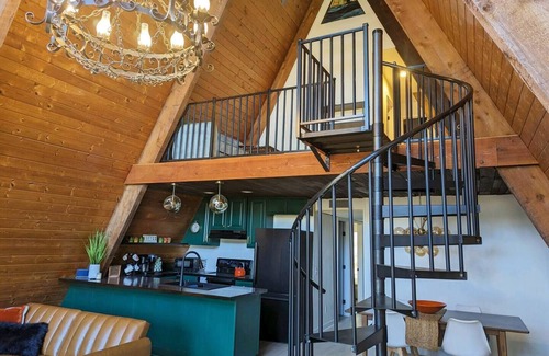 Guntersville Cabin | Sept 21-30 Open! Book Fam A-Frame! Walk to Lake!