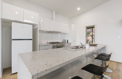 Victor Harbor House | Serendipity - 27 Shields Crs Encounter Bay
