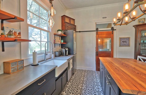 Wimberley House | Serendipity Farmhouse - Rustic Charm with Swimming Pool Access