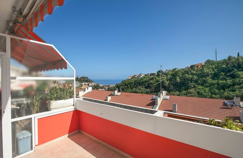 Moglio Apartment | Serendipity With Sea View