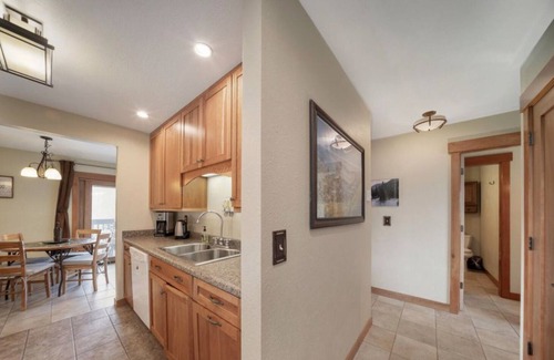 Fraser Apartment | Serene 2 Bedroom Directly on the Fraser River with Mountain Views!