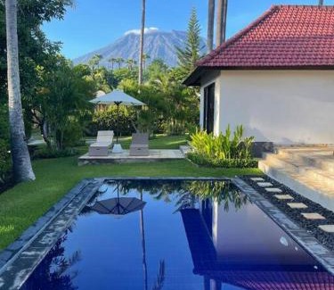 Kubu Villa | Serene 2 BR Villa Private Pool in Top Diving Area