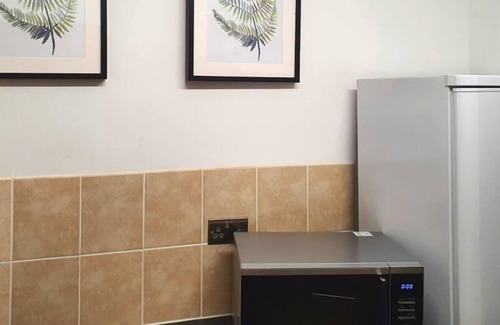 Sudbury Apartment | Serene 2Bedroom/1Bathroom Flat with FREE WIFI and PARKING