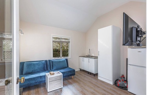 Mount Eden House | Serene 2BR Home w Grill & Yard by Zodiak Stays
