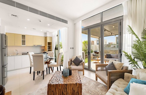 Dubai Villa | Serene 4BR Villa With Private Outdoor Area and Balcony