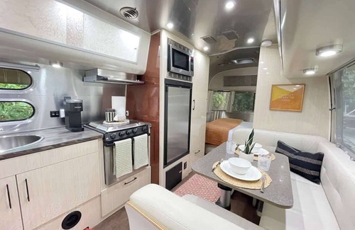 Whitemarsh Island House | Serene Airstream Midway to Beach and Downtown!
