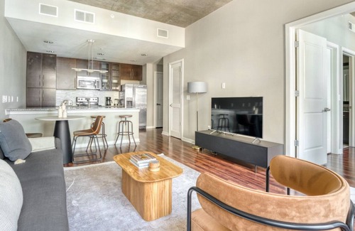Barton Heights Apartment | Serene Barton Springs 1BR w/ W/D, Gym & Pool, nr Town Lake, by Blueground