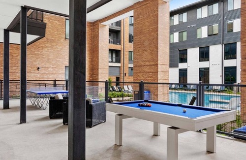 Highland Apartment | Serene Central Austin 1BR w/ Gym, Pool & W/D, nr cafe, by Blueground