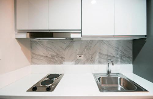 San Antonio Apartment | Serene Escape at Air Residences 2160 Makati