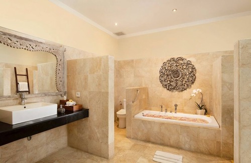 Kerambitan Villa | Serene Escape in One Suite Room w/Sea View