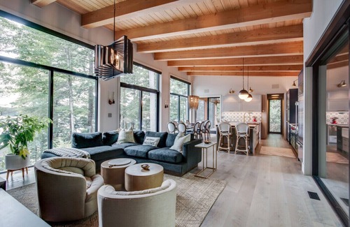 Lake of Bays Apartment | Serene Escape, Lake of Bays