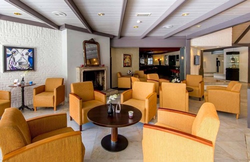 Hoevelaken Hotel | Serene Escape Perfect for Family Adventures Near The Mondriaan House