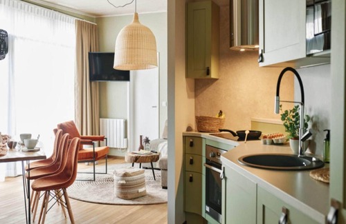 Maubray House | Serene Forest Getaway