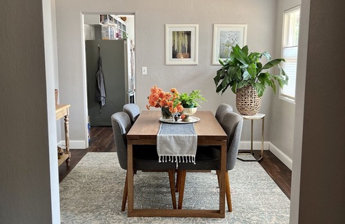 Central Oregon House | Serene Garden Retreat - with Chef's Kitchen -& Easy Access to Everything!