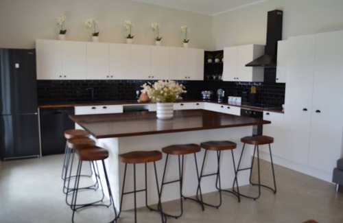Kaingaroa House | Serene Lakeside Escape in Brand New Luxury House!