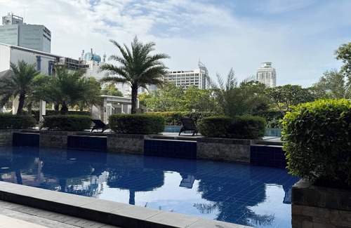 Ermita Condo | Serene & Luxurious 1BR Torre De Manila – Stunning Luneta Park & Intramuros Views