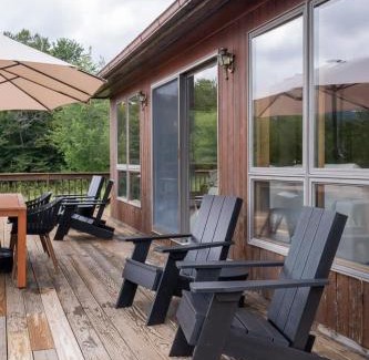 Fleischmanns House | Serene Mountain Lodge by Summer