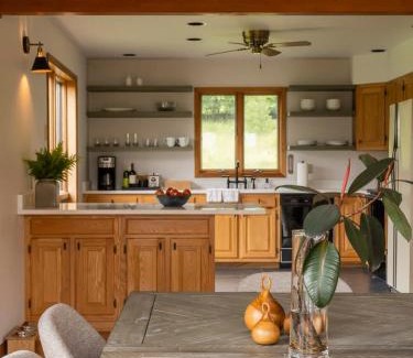 Fleischmanns House | Serene Mountain Lodge by Summer