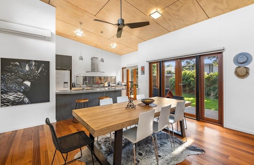 Anglesea House | Serene Noble I Pet Friendly