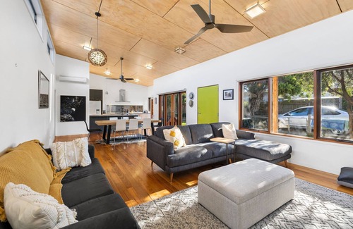 Anglesea House | Serene Noble I Pet Friendly