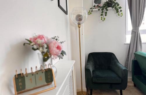 Brighton City Centre Apartment | Serene Ocean Side Apartment BTN