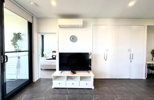 Wentworth Point Apartment | Serene Parkside Retreat 2Brs@ close 2 Olympic park