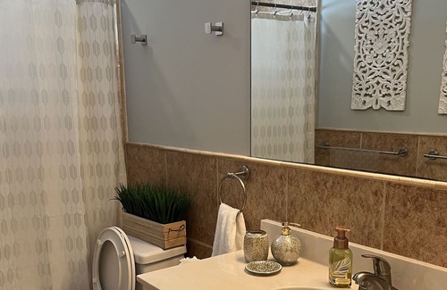 Golden Gate House | Serene private getaway/Pool/ private kitchen & Bath