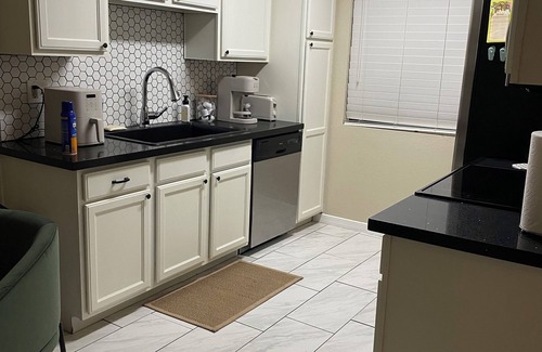 South Mountain Condo | Serene Safe Space Close to Airport