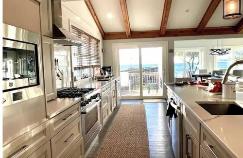 Manteo House | SERENE SOUND RETREAT OBX/Sandy Beach/Dog Friendly