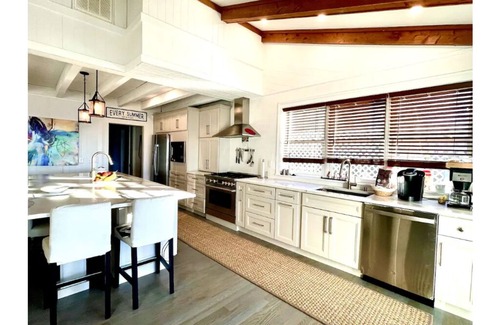 Manteo House | SERENE SOUND RETREAT OBX/Sandy Beach/Dog Friendly