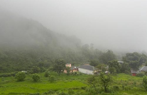 Gunehr Cabin | Serene Stay Baijnath