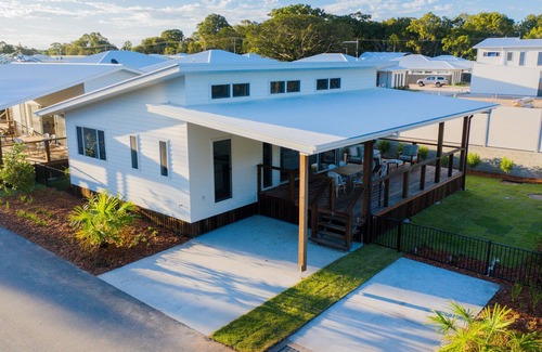 Urangan Ski Chalet | Serene views of the park and beach, the perfect spot to relax and recharge