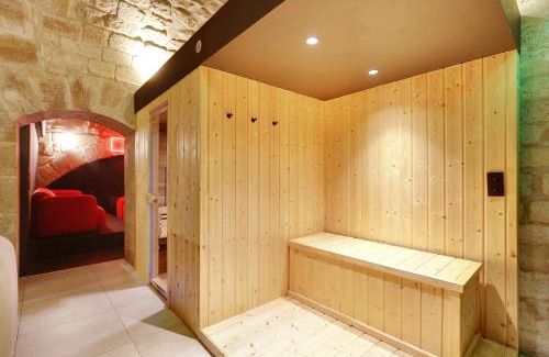Arsenal Apartment | SERENERS Apartments in Place des Vosges - Rue de Birague