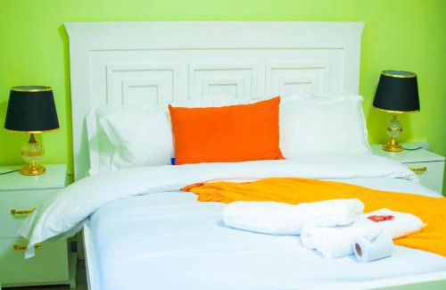 Nanyuki Apartment | Sereni Lounge