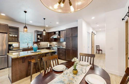 Gold Beach Apartment | Serenity at Deerhaven #A & #B